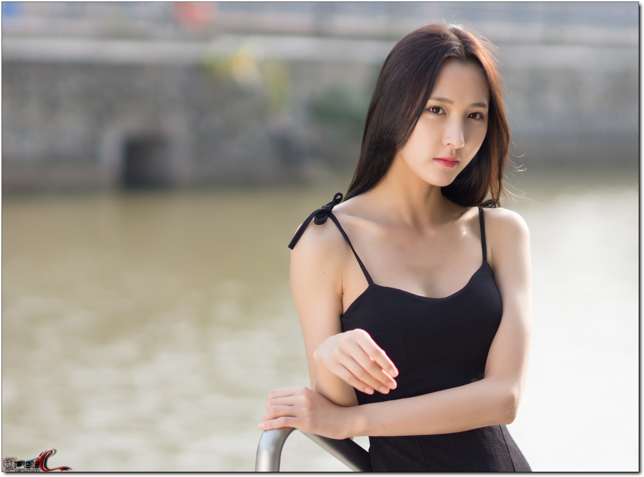 玲珑曲线"棒"女郎【91p】  华声在线 华声论坛辣眼军事老照片大视界